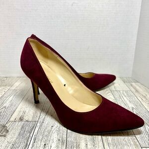 Burgundy suede heels. Pointed toes. Classic heels. Fall. Office. Wedding.